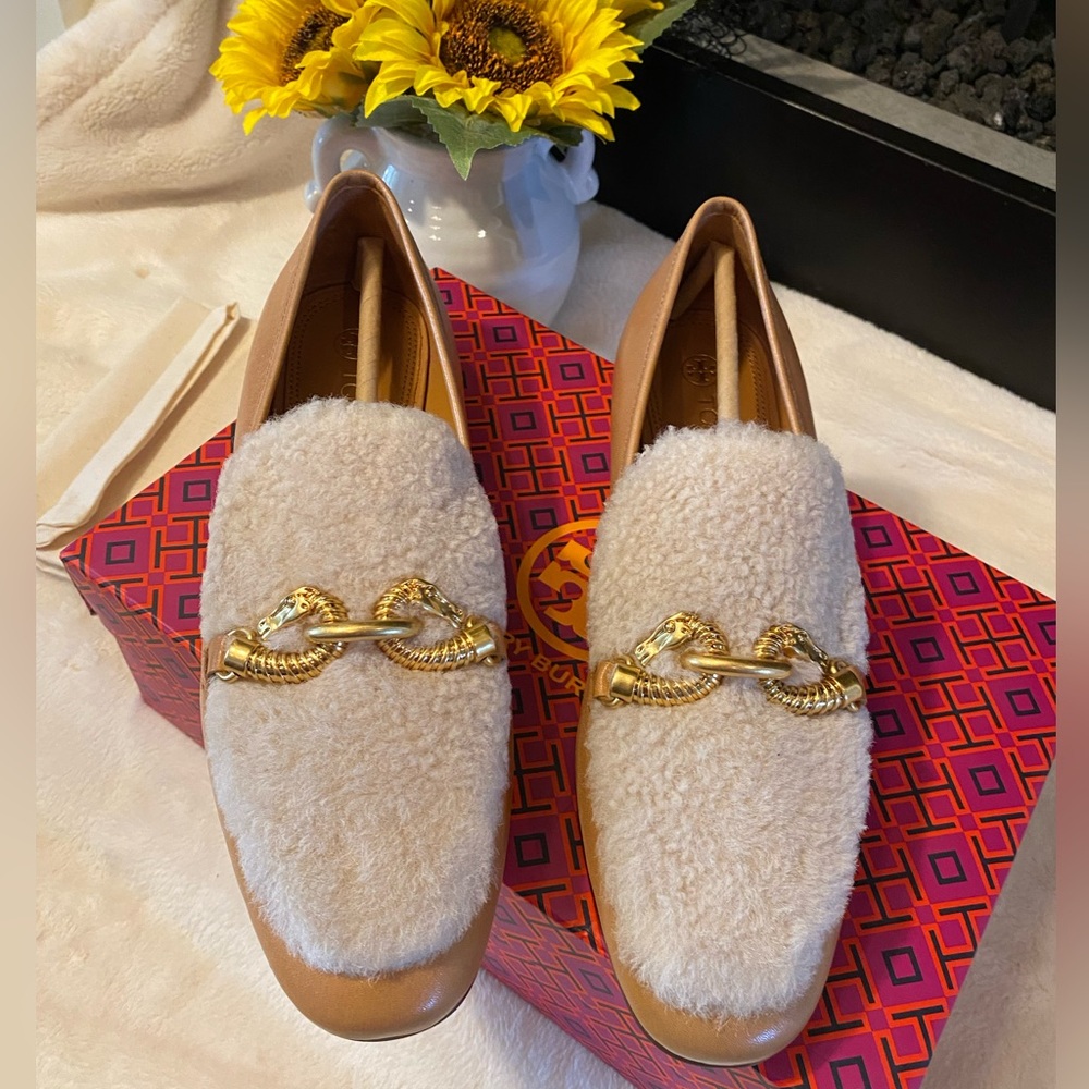 TORY BURCH JESSA SHEARLING LOAFERS - Picture 4 of 8
